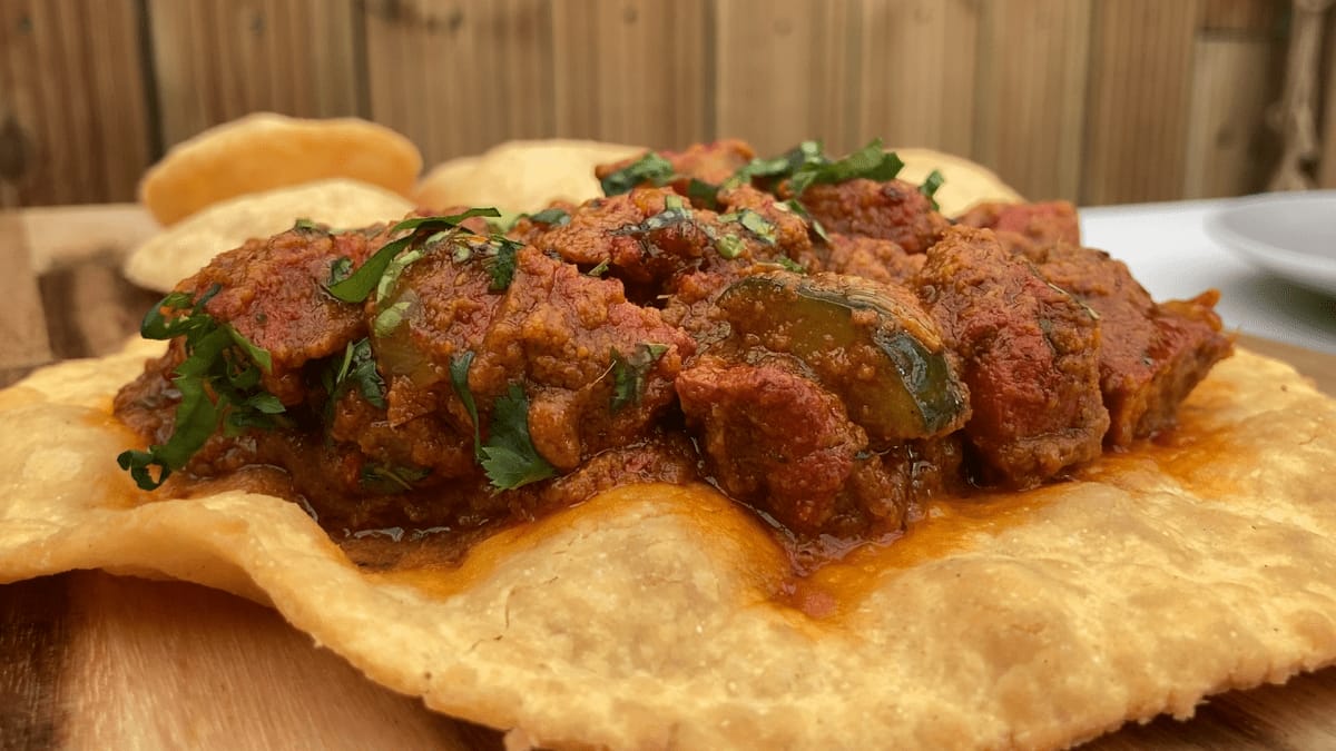 Chicken tikka with puri